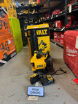 USED Dewalt 20V XR 125 MPH 450 CFM Blower Kit ONE 5Ah Battery & Charger DCBL722P1 Q480X5