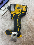 BIT WOBBLES USED Dewalt ATOMIC 20V Cordless 1/4 in. Impact Driver (Tool Only) Q449X4