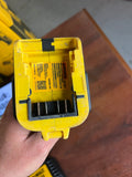 QUICK CONNECT BLADES ONLY USED Dewalt ATOMIC 20V Multi Tool Kit ONE 2Ah Battery DCS354D1 Q489X3