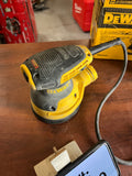 USED Dewalt 3 Amp Corded 5 in. Variable Speed Random Orbital Sander DWE6423 Q490X20