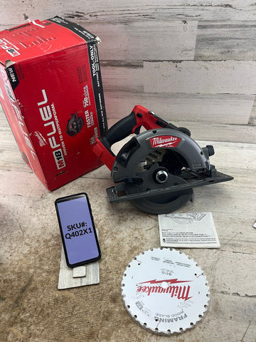 Milwaukee M18 FUEL 18V Cordless 7-1/4 in. Circular Saw (Tool Only)