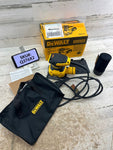 USED Dewalt 2.3 Amp Corded 1/4 Sheet Palm Grip Sander Kit & Bag