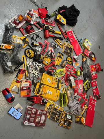 Milwaukee & Dewalt 60+ Pc Mixed Accessory Tool lot Bits Blades Clamps Hammers & More See Photos Resale Lot