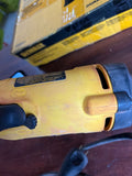 NO HANDLE DEPTH ROD OR CHUCK KEY USED Dewalt 7.8 Amp 1/2 in. VSR Hammer Drill DW511 Q463X9