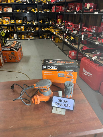 LIGHTLY USED NO TOOL BAG Ridgid 3 Amp Corded 5 in. Random Orbital Sander R26011